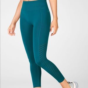 Fabletics Fjord Sync High Waisted Perforated 7/8 Leggings